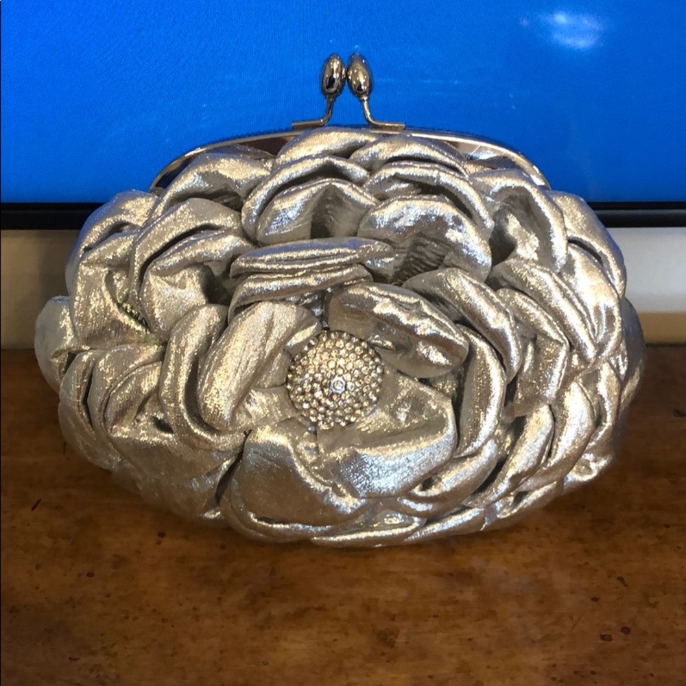 Silver clutch